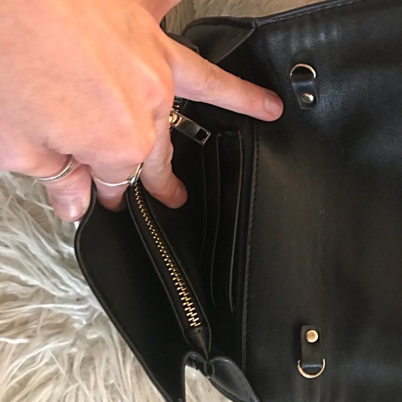 2 adorable clutches - Picture 2 of 4